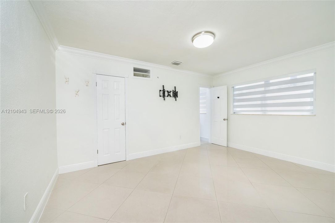 В аренду: $4,200 (3 спален, 2 ванн, 1196 Квадратных фут)