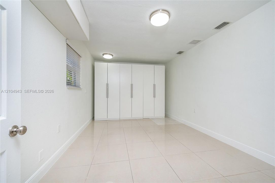 В аренду: $4,200 (3 спален, 2 ванн, 1196 Квадратных фут)