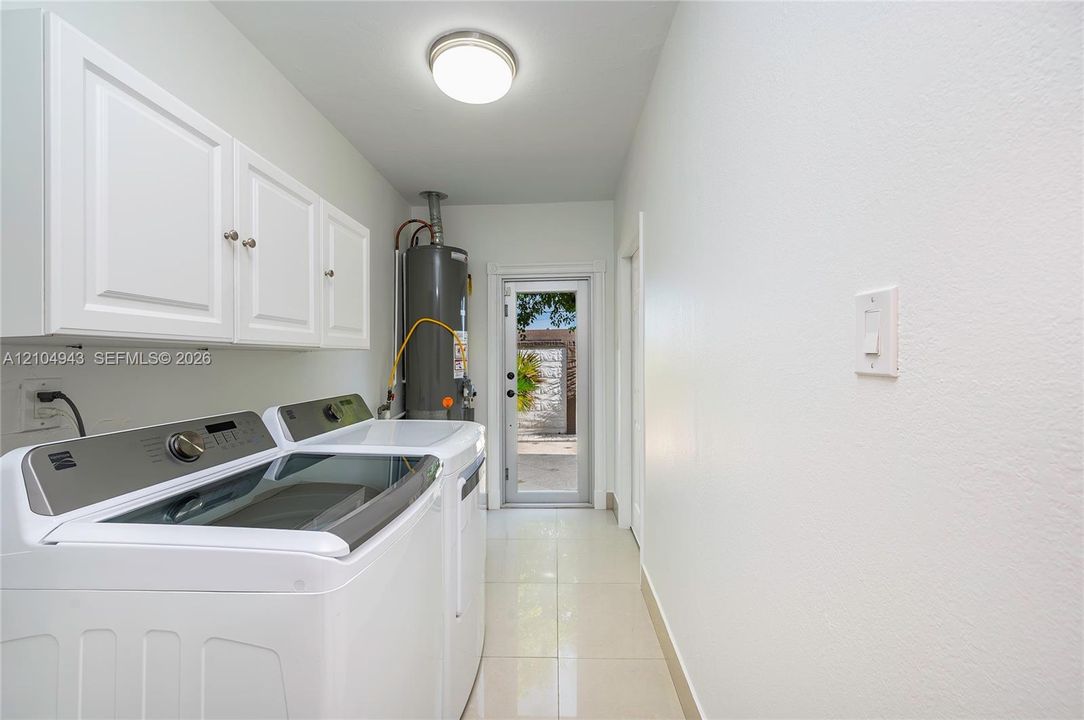 В аренду: $4,200 (3 спален, 2 ванн, 1196 Квадратных фут)