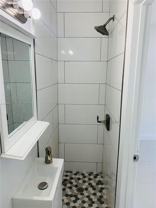 For Rent: $1,249 (0 beds, 1 baths, 154 Square Feet)