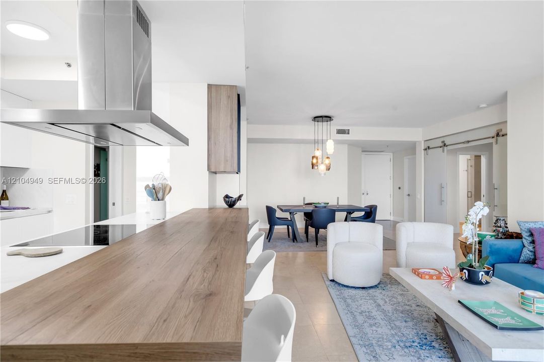 En Venta: $1,199,000 (2 camas, 2 baños, 1306 Pies cuadrados)