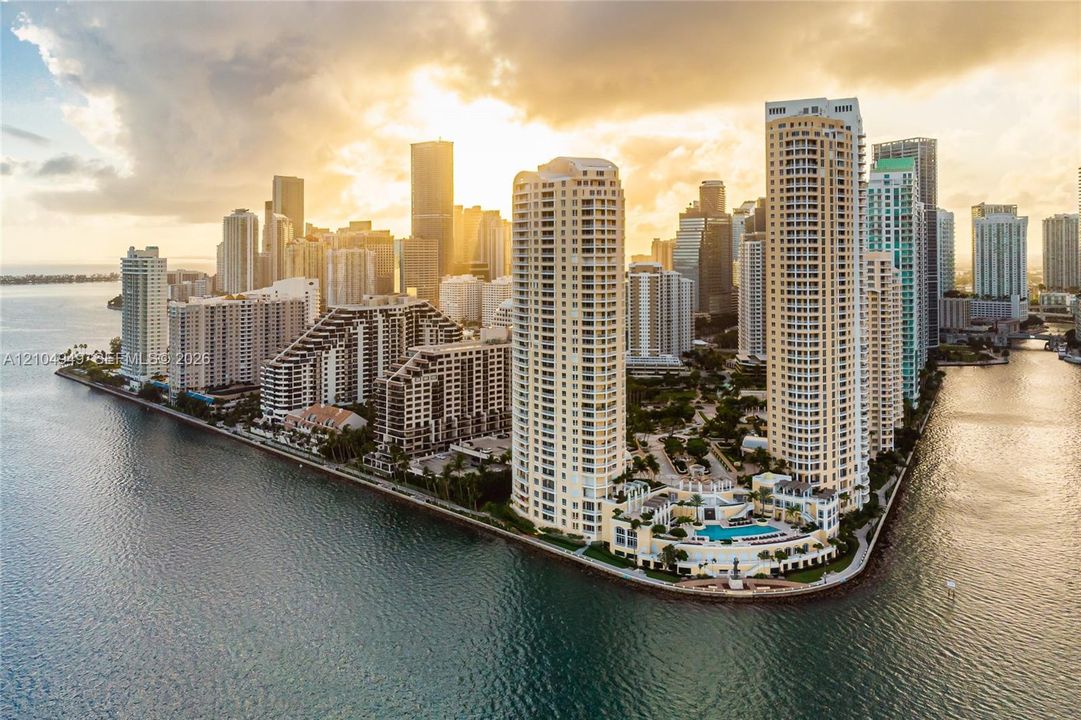 En Venta: $1,199,000 (2 camas, 2 baños, 1306 Pies cuadrados)