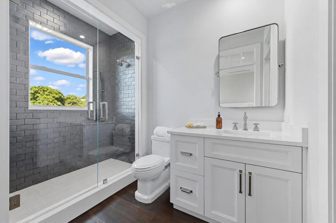 USE THIS FOR UPSTIARS GUEST BATHROOM
