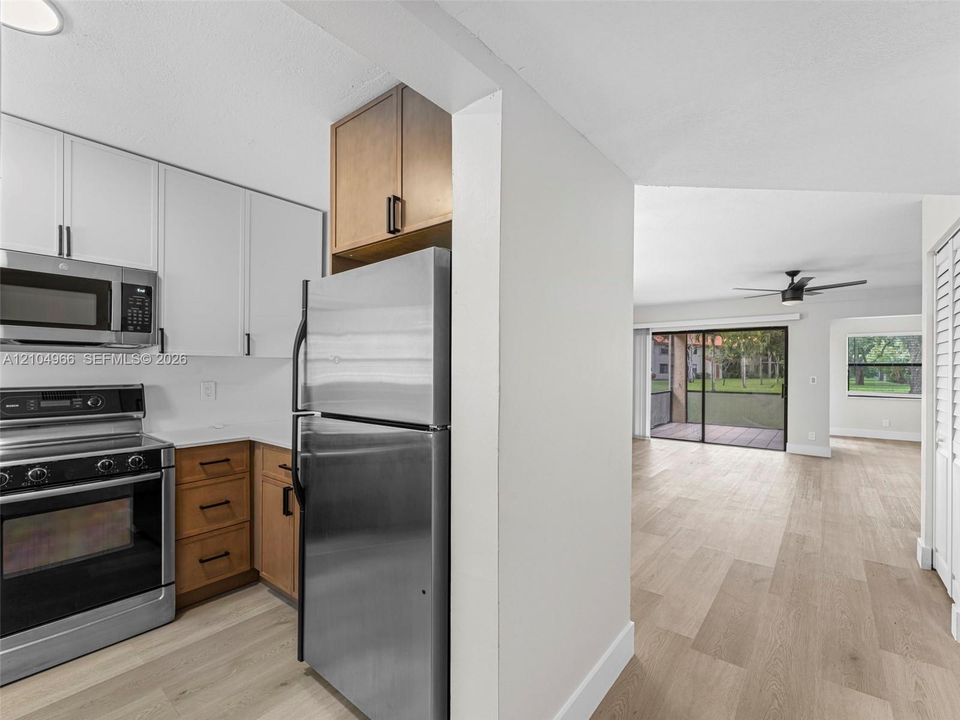 В аренду: $2,500 (2 спален, 2 ванн, 1300 Квадратных фут)