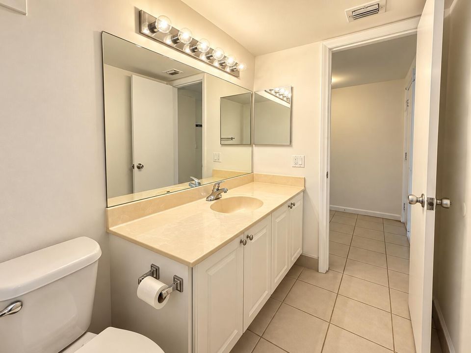 D56C2006-19E1-4381-82BD-9497852333AD