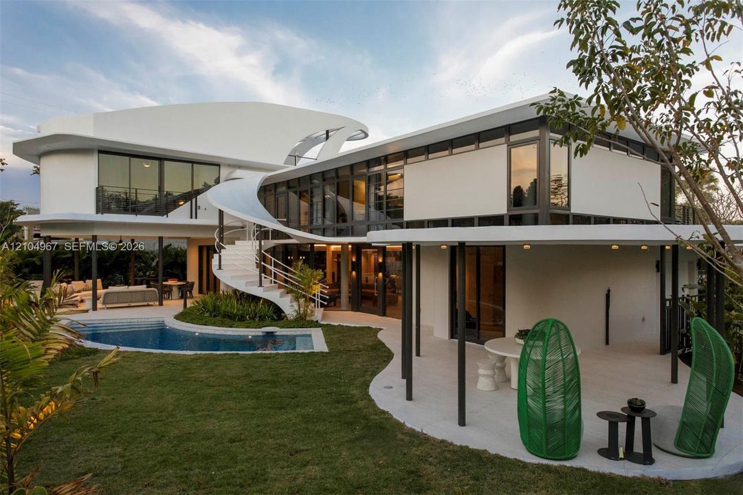 En Venta: $5,750,000 (3 camas, 3 baños, 4142 Pies cuadrados)