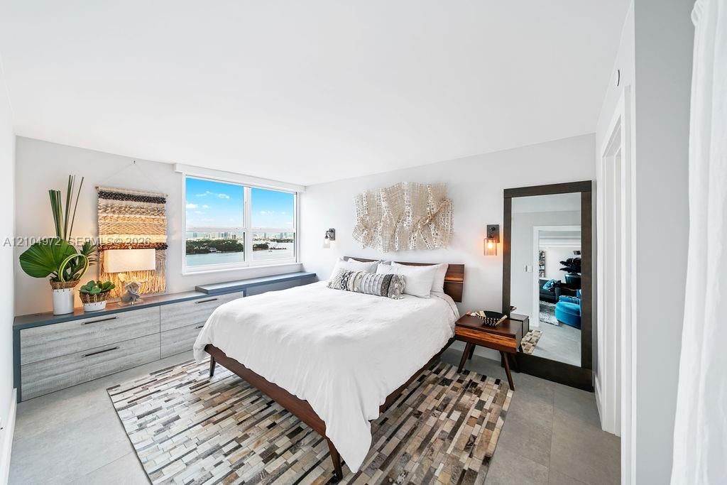 For Rent: $10,000 (3 beds, 2 baths, 1234 Square Feet)