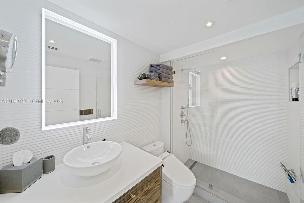 For Rent: $10,000 (3 beds, 2 baths, 1234 Square Feet)