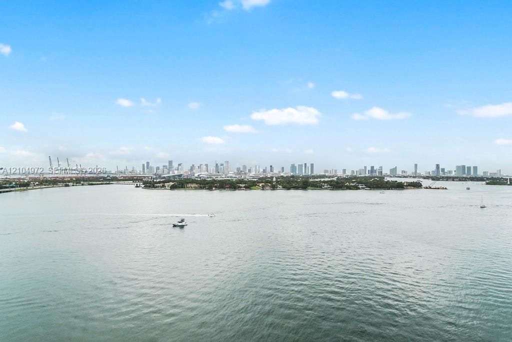 For Rent: $10,000 (3 beds, 2 baths, 1234 Square Feet)
