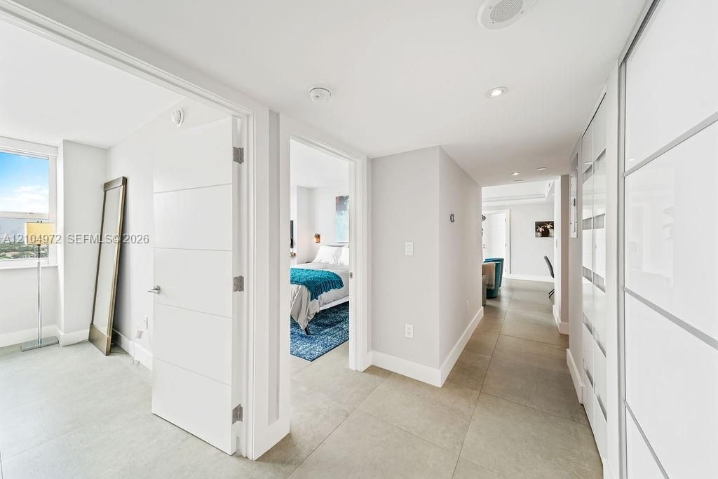 For Rent: $10,000 (3 beds, 2 baths, 1234 Square Feet)