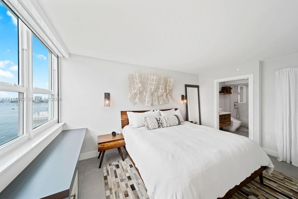 For Rent: $10,000 (3 beds, 2 baths, 1234 Square Feet)