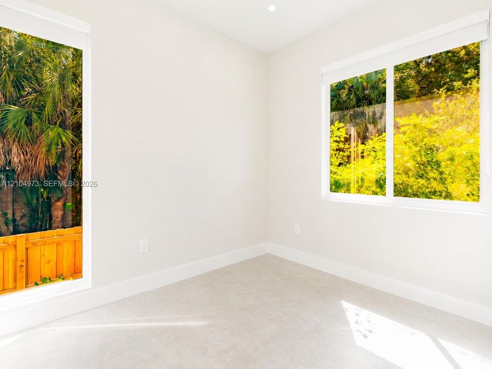 En Venta: $1,250,000 (4 camas, 3 baños, 2358 Pies cuadrados)