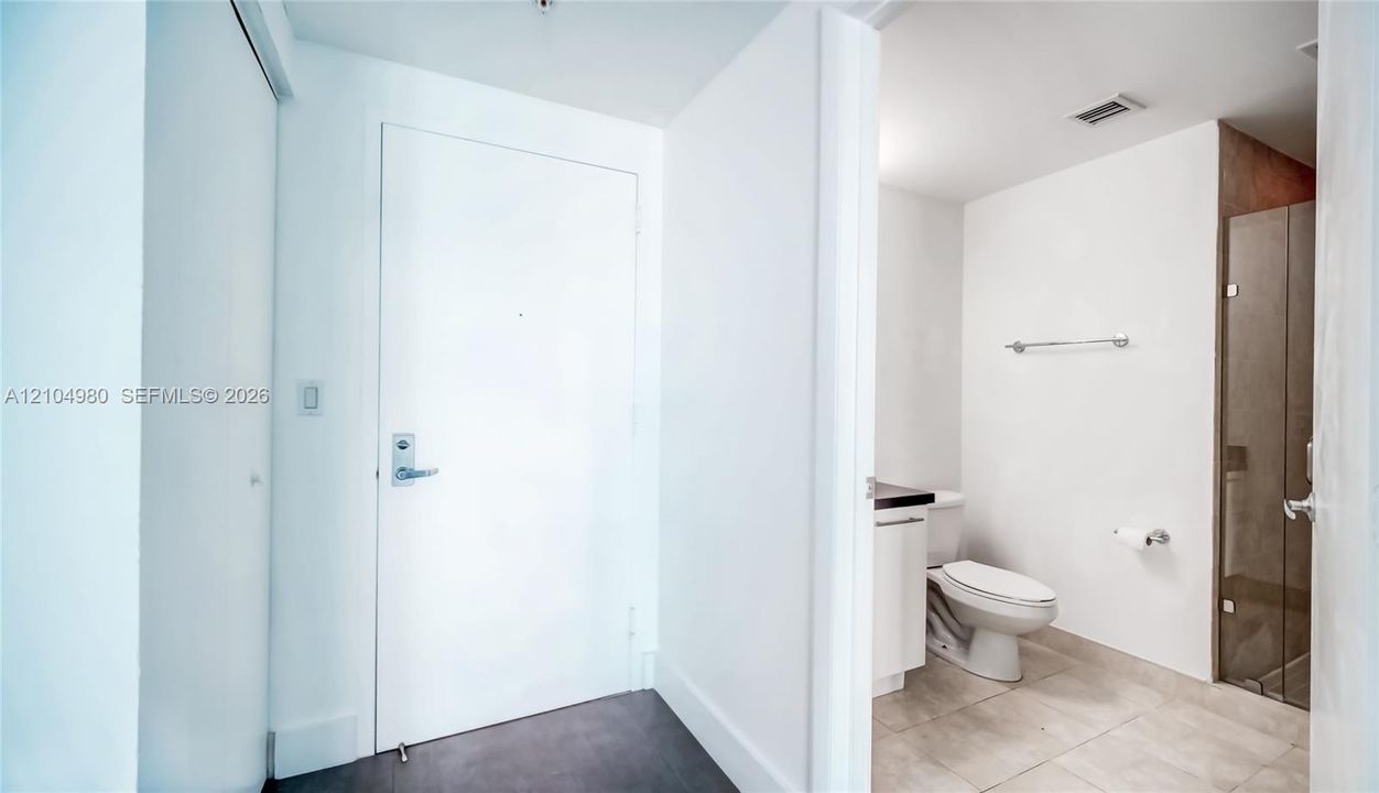 En Venta: $749,000 (2 camas, 2 baños, 1172 Pies cuadrados)
