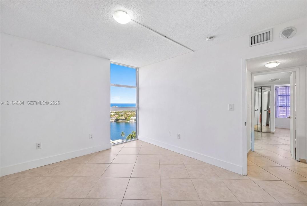 For Rent: $3,050 (2 beds, 2 baths, 1144 Square Feet)