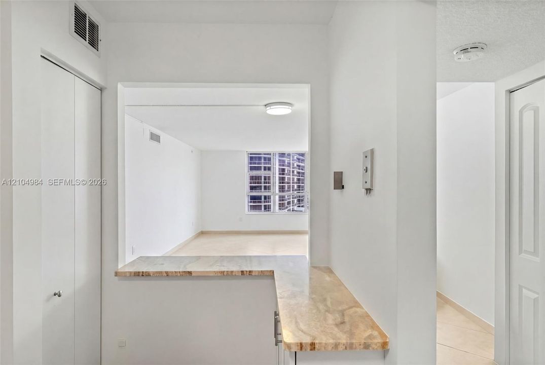 For Rent: $3,050 (2 beds, 2 baths, 1144 Square Feet)