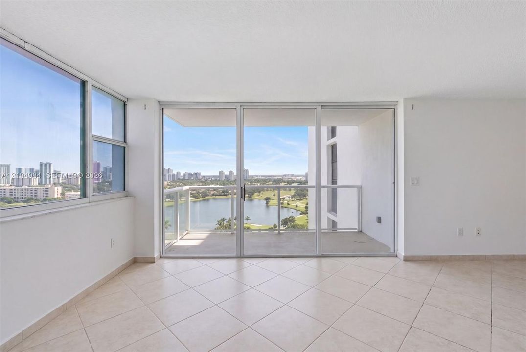 For Rent: $3,050 (2 beds, 2 baths, 1144 Square Feet)