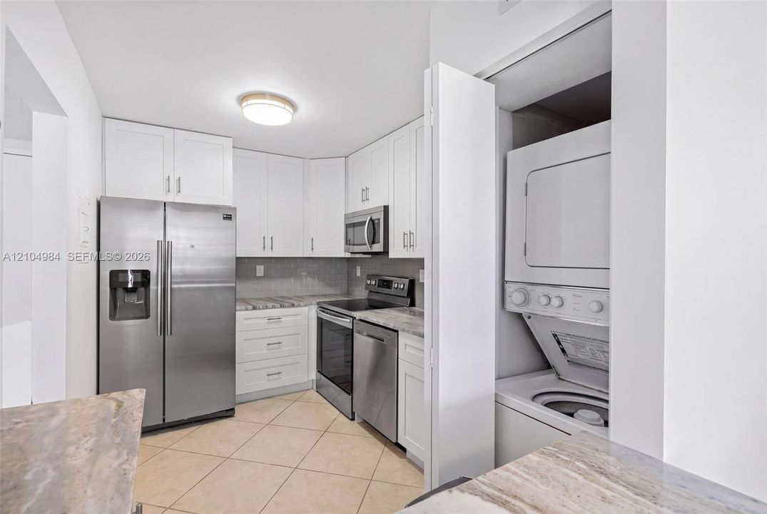 For Rent: $3,050 (2 beds, 2 baths, 1144 Square Feet)