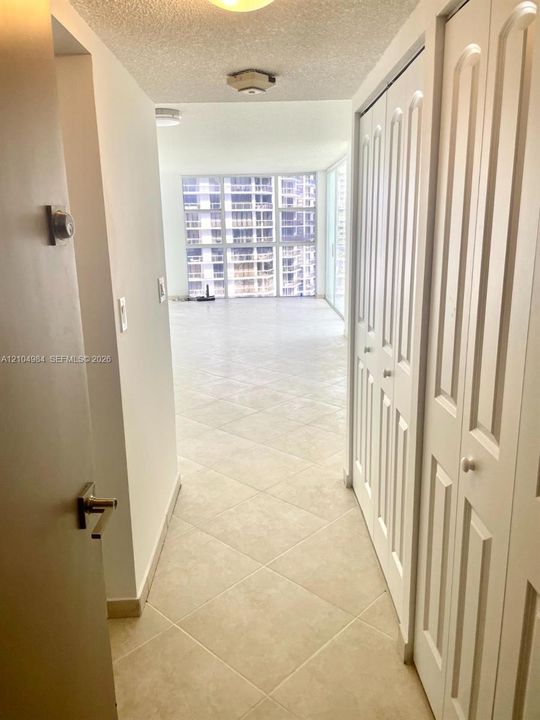 For Rent: $3,050 (2 beds, 2 baths, 1144 Square Feet)