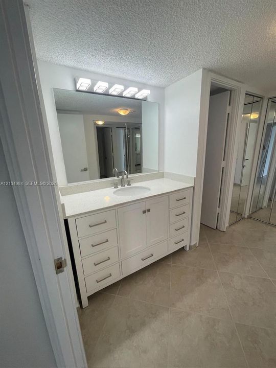 For Rent: $3,050 (2 beds, 2 baths, 1144 Square Feet)