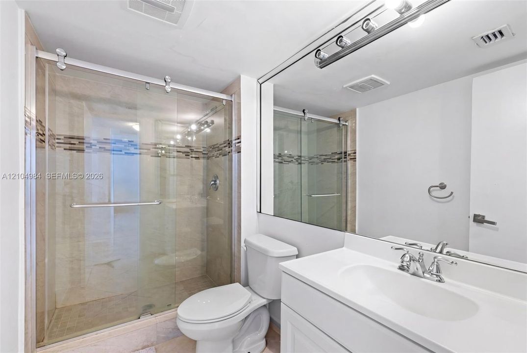 For Rent: $3,050 (2 beds, 2 baths, 1144 Square Feet)