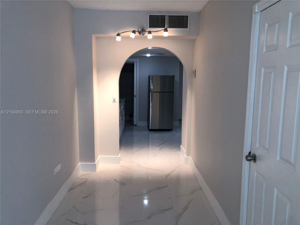 Activo con contrato: $2,300 (1 camas, 1 baños, 580 Pies cuadrados)
