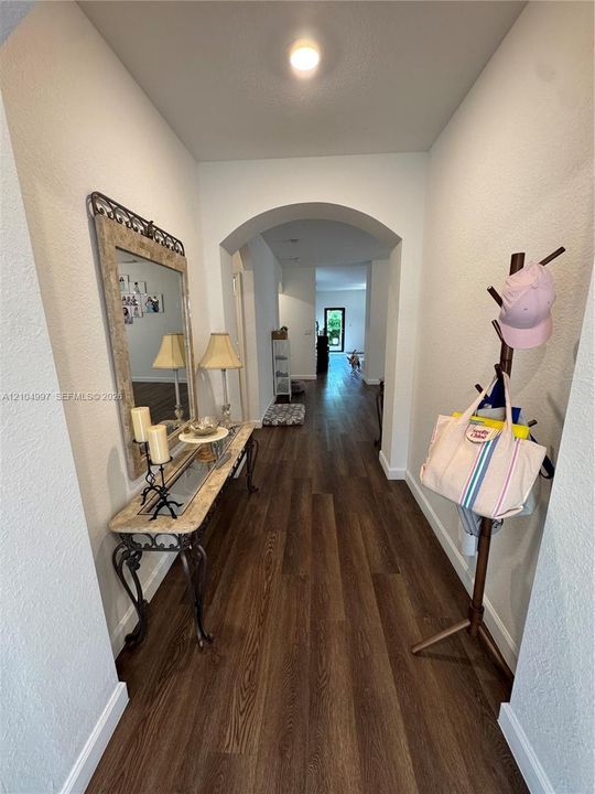 En Renta: $4,000 (4 camas, 3 baños, 1904 Pies cuadrados)