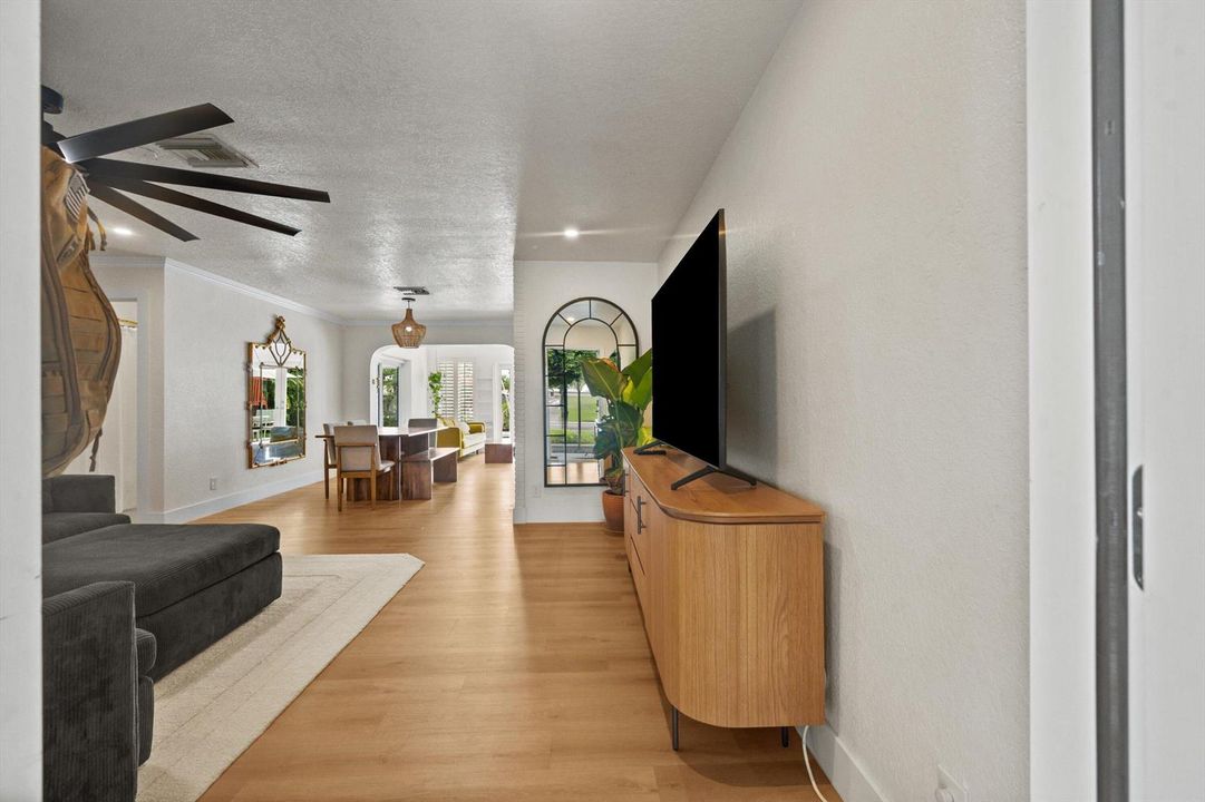 160 SE 9th Street, Pompano
