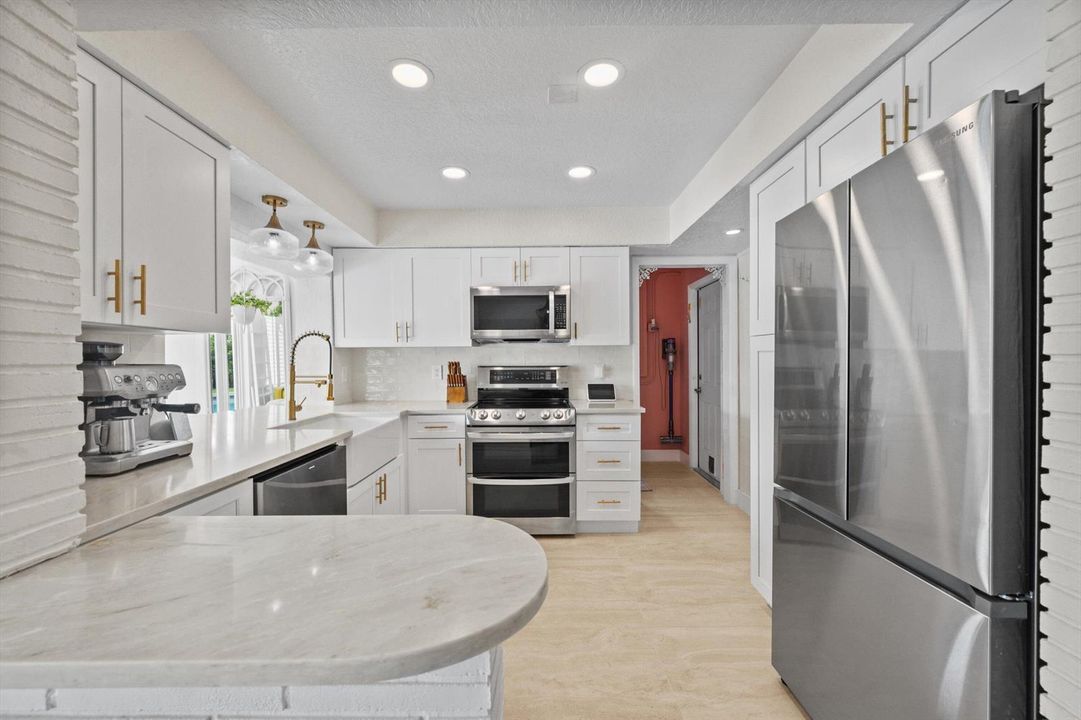 160 SE 9th Street, Pompano