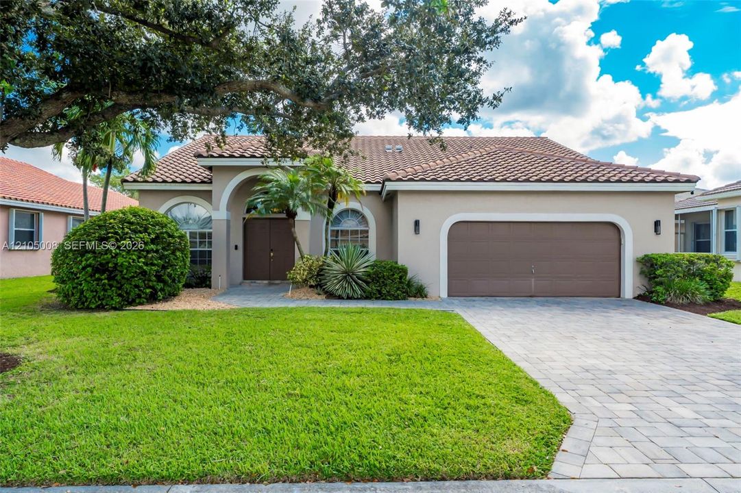 En Venta: $759,000 (4 camas, 2 baños, 2273 Pies cuadrados)