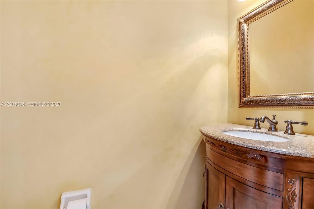 En Venta: $759,000 (4 camas, 2 baños, 2273 Pies cuadrados)