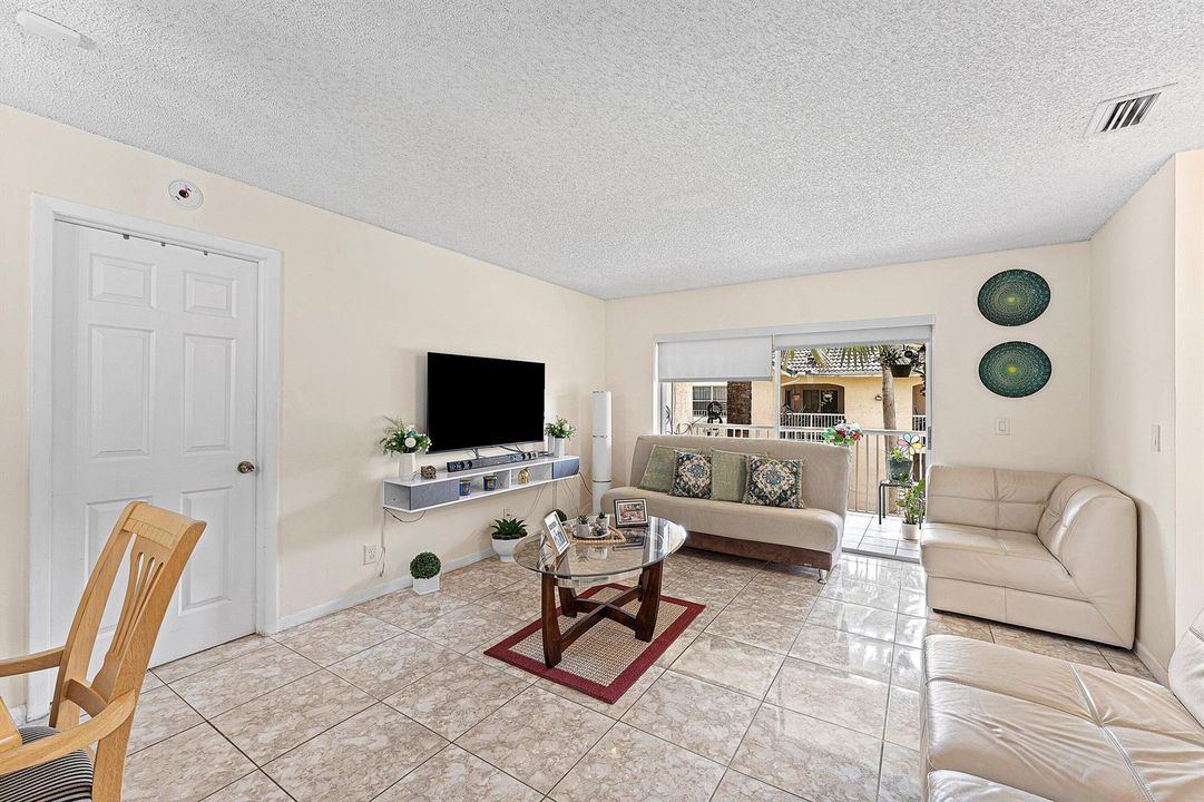 006-12093RoyalPalmBoulevard-CoralSprings