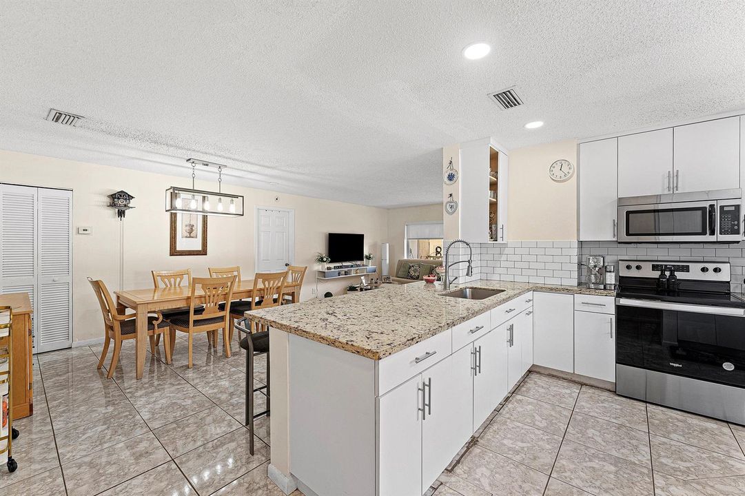 010-12093RoyalPalmBoulevard-CoralSprings