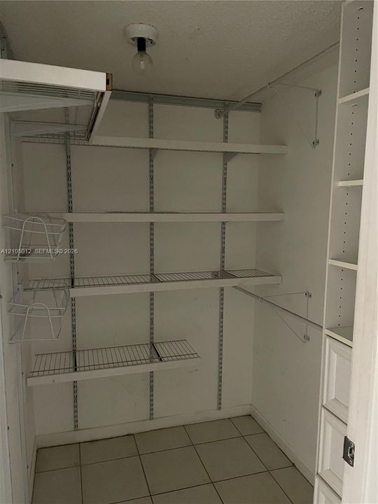 En Venta: $219,000 (1 camas, 1 baños, 700 Pies cuadrados)