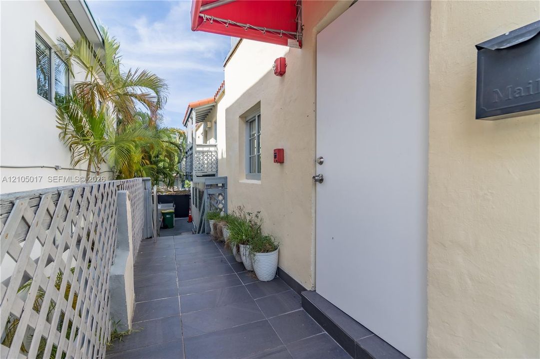 balcony/patio
