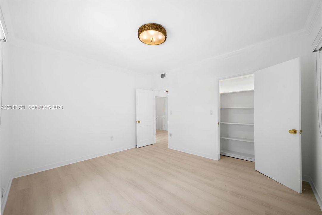 На продажу: $4,950,000 (5 спален, 4 ванн, 4274 Квадратных фут)