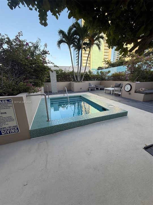 En Venta: $899,500 (3 camas, 3 baños, 1535 Pies cuadrados)