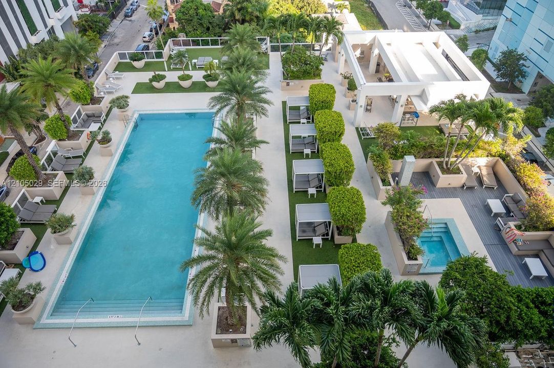 En Venta: $899,500 (3 camas, 3 baños, 1535 Pies cuadrados)