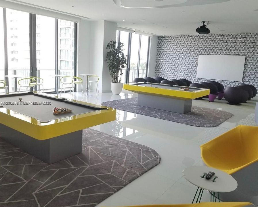 En Venta: $849,000 (3 camas, 2 baños, 1110 Pies cuadrados)