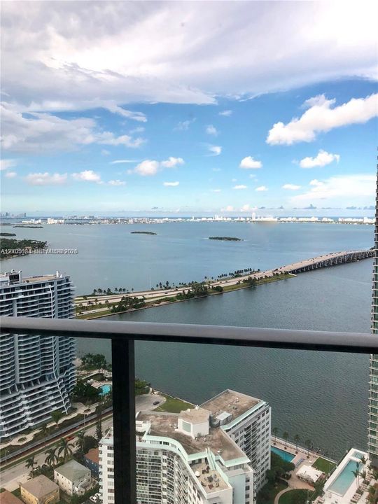En Venta: $849,000 (3 camas, 2 baños, 1110 Pies cuadrados)