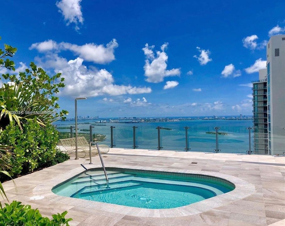 En Venta: $849,000 (3 camas, 2 baños, 1110 Pies cuadrados)