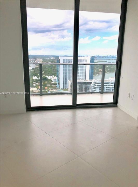 En Venta: $849,000 (3 camas, 2 baños, 1110 Pies cuadrados)