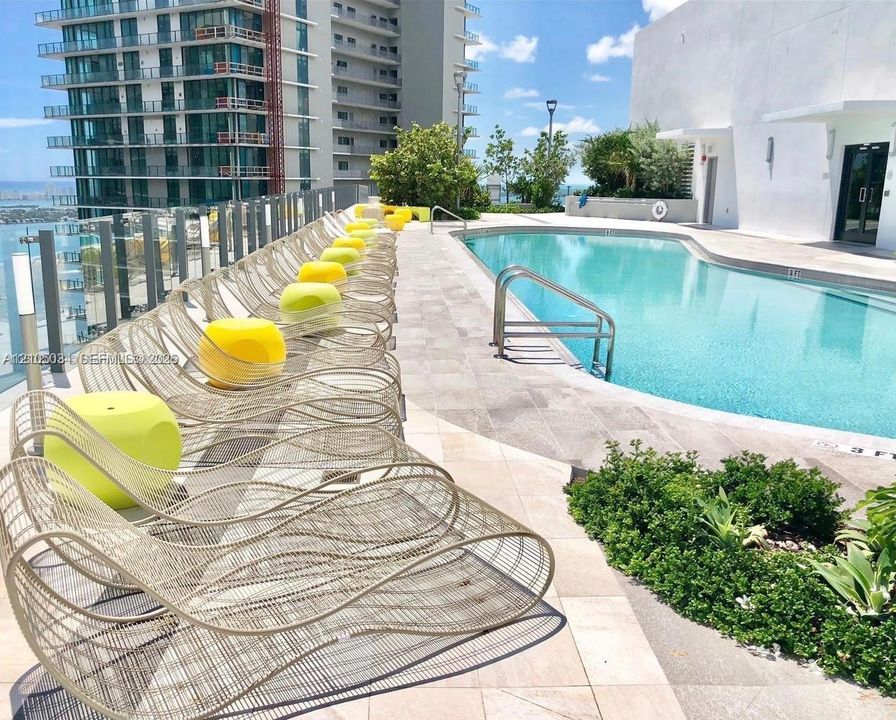 En Venta: $849,000 (3 camas, 2 baños, 1110 Pies cuadrados)