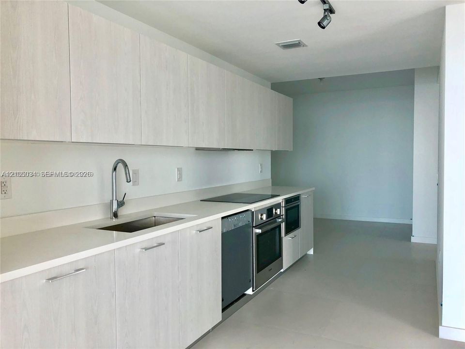 En Venta: $849,000 (3 camas, 2 baños, 1110 Pies cuadrados)