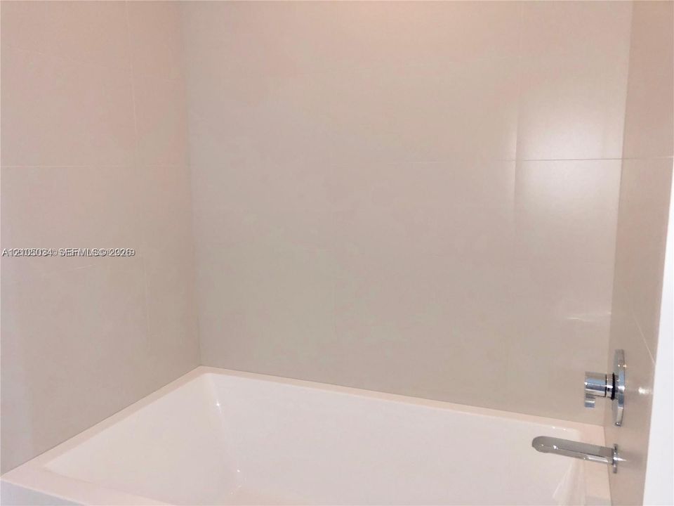 En Venta: $849,000 (3 camas, 2 baños, 1110 Pies cuadrados)