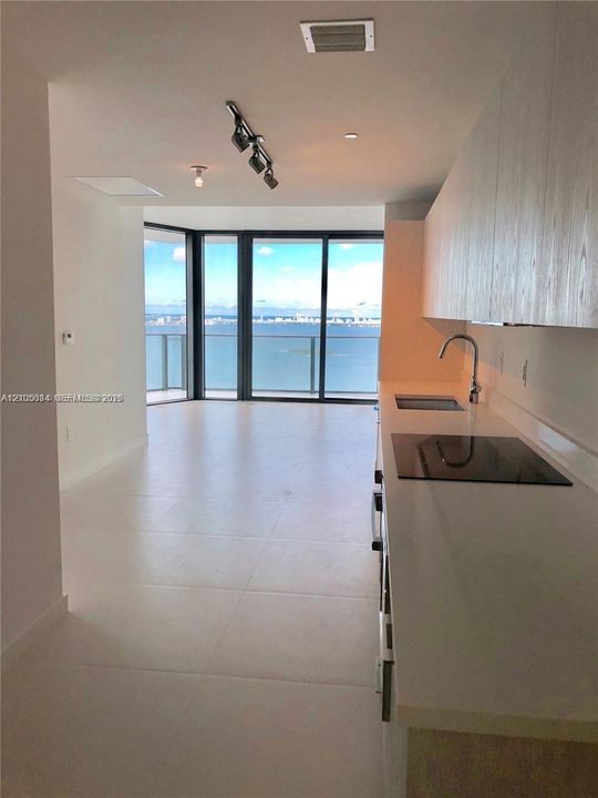 En Venta: $849,000 (3 camas, 2 baños, 1110 Pies cuadrados)