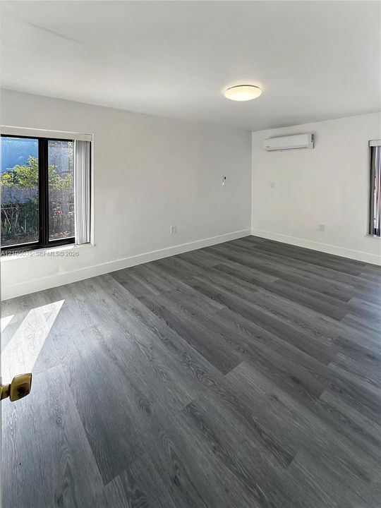En Renta: $1,900 (2 camas, 1 baños, 4272 Pies cuadrados)