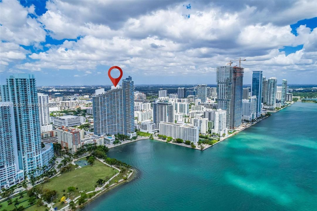 En Venta: $2,350,000 (3 camas, 3 baños, 2201 Pies cuadrados)