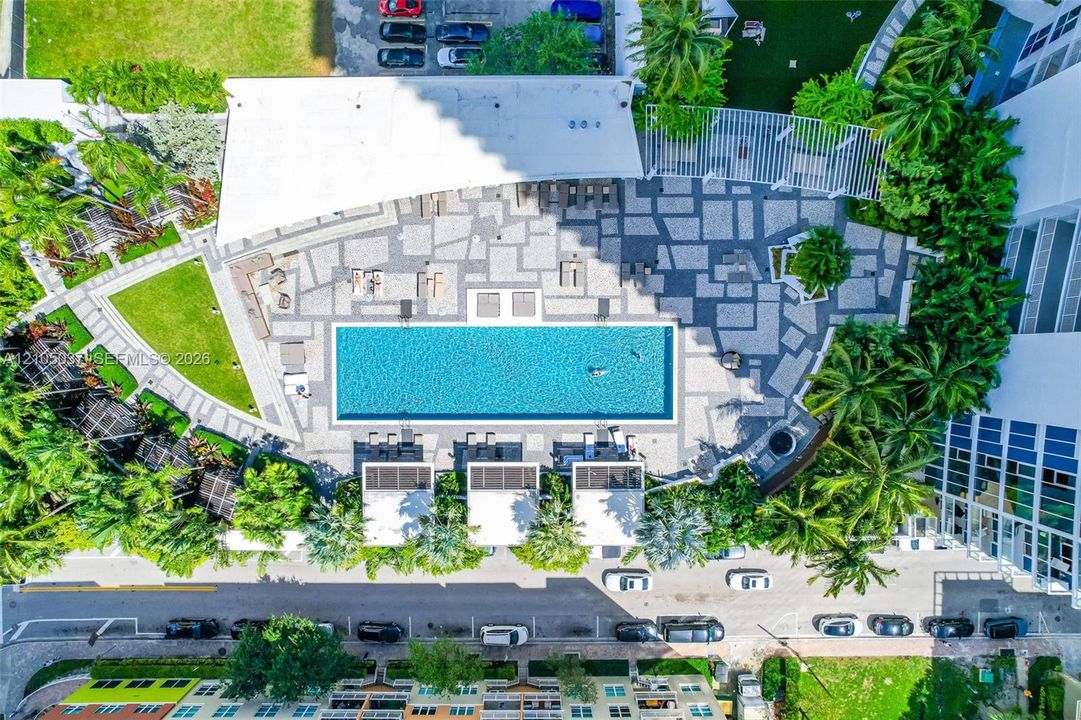 En Venta: $2,350,000 (3 camas, 3 baños, 2201 Pies cuadrados)