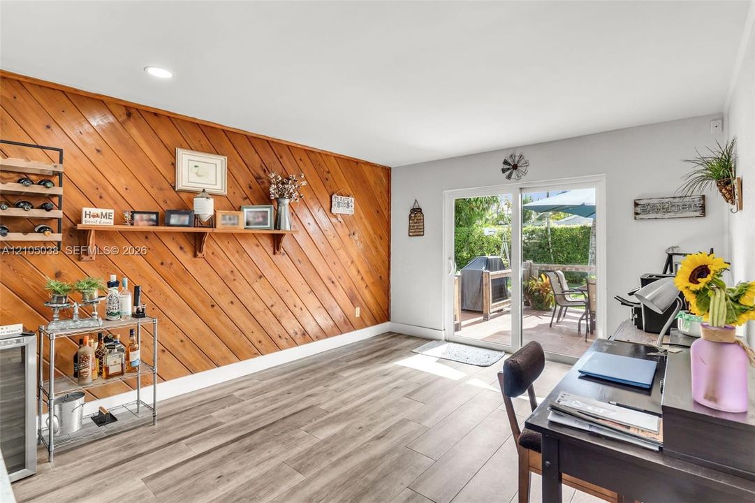 For Sale: $765,000 (3 beds, 2 baths, 1612 Square Feet)