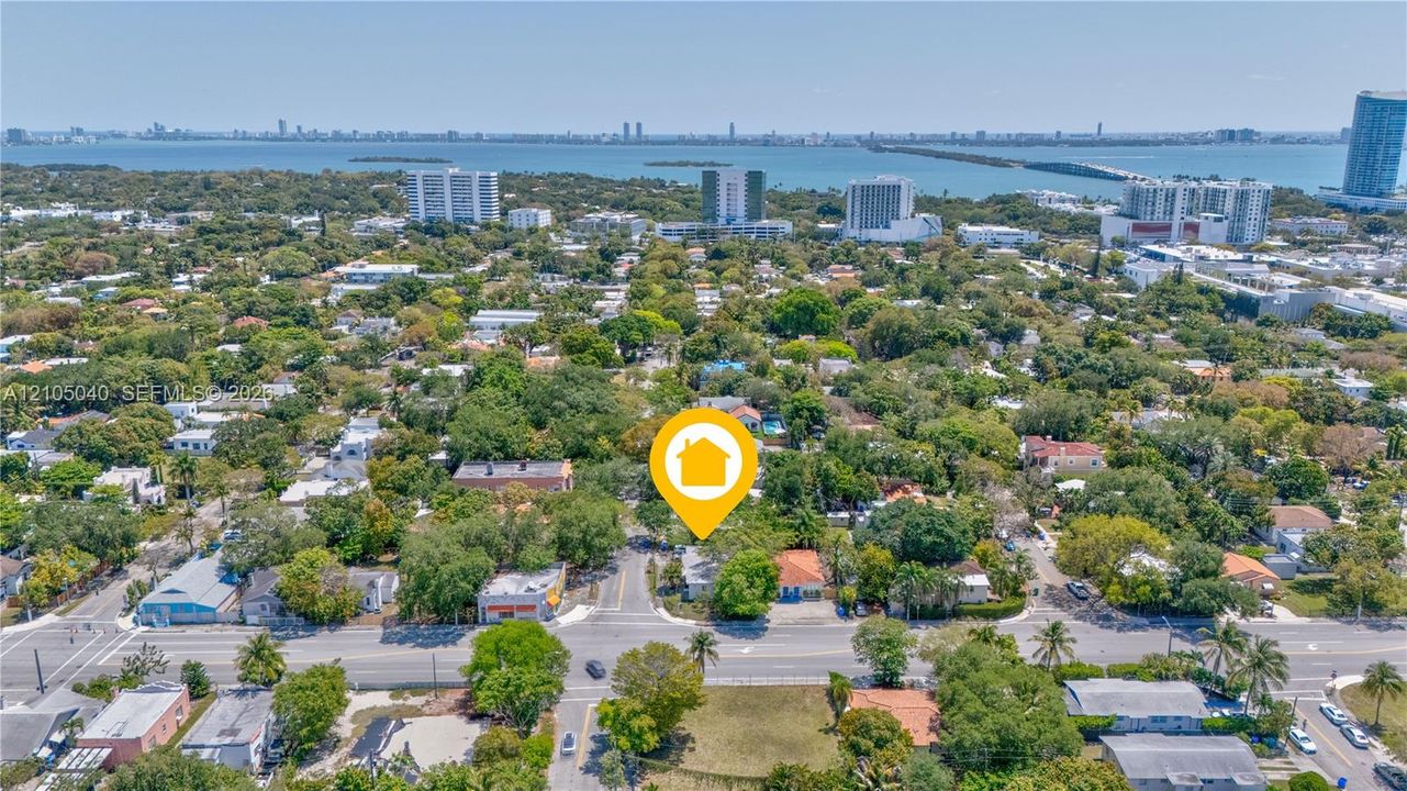 For Rent: $2,495 (2 beds, 1 baths, 832 Square Feet)
